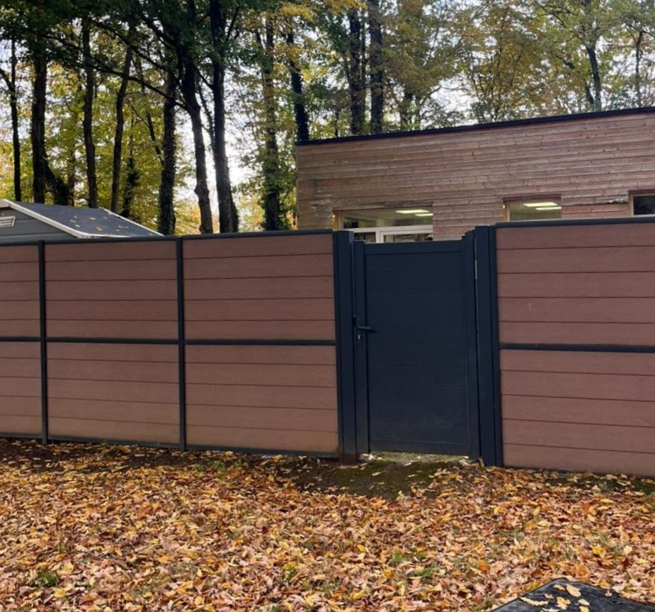 Clôture occultante pour une école